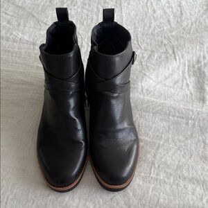 Life Stride Black Ankle Boots